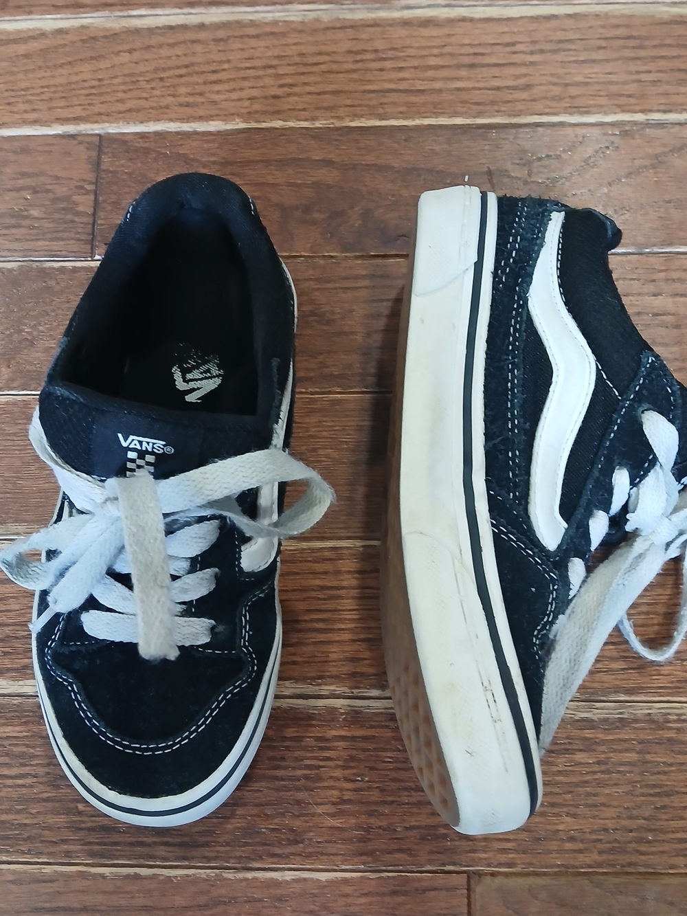 Vans Kids Black & White Knu Skool Sneakers Sz 1 Y Chunky Skate School Fall